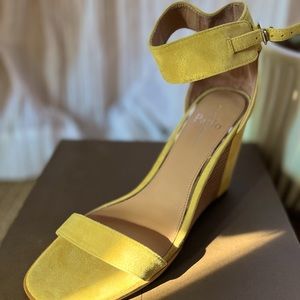 (New in box) Linea Paolo Elodie Wedge: Yellow Suede Heel